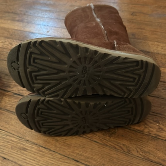 Woman’s tall UGG boots - Picture 7 of 7